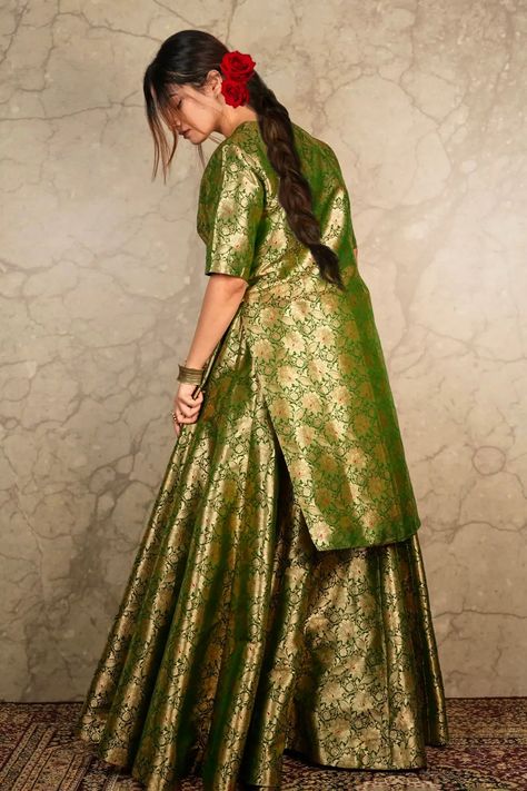 Lehenga Designs Latest, Brocade Kurta, Embroidery Kurta, Velvet Dupatta, Velvet Embroidery, Kurta Sharara Set, Designer Anarkali Suits, Kurta Sharara, Sharara Set