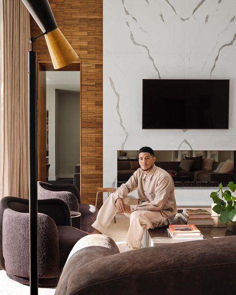 Christopher Sturman’s Instagram post: “Relaxing into the weekend. Few more images of Devin Booker for the March 2020 issue of @archdigest Thank you again to all involved. #style…” Devin Booker Home, Devin Booker Instagram, Masculine Home Offices, Clements Design, Colin King, House Address, Devin Booker, Famous Books, Modern Family