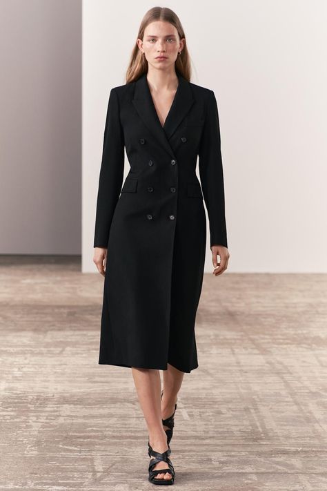 Zara 2024 Collection: Must-Have Trends to Shop Zara Trends, Luxe Loungewear, Fitted Coat, Tailored Coat, Printed Long Dresses, Next Fashion, Elastic Waist Pants, Double Breasted Coat, Coat Black