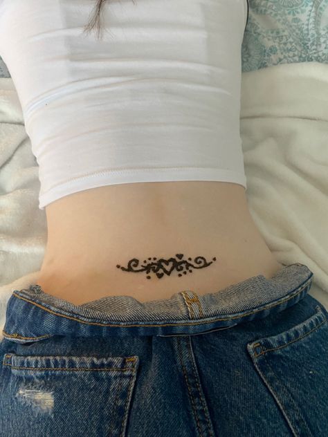 lower back henna design #henna #artist Henna On Stomach For Women, Lower Back Henna Designs, Henna Lower Back Tattoo, Henna On Stomach, Henna Designs Stomach, Lower Back Henna, Henna Tattoo Back, Back Henna, Cute Henna Tattoos