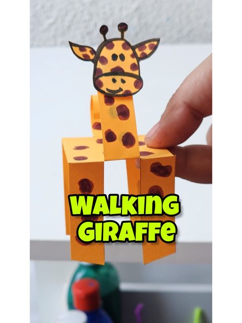 Walking Giraffe Made With Paper Giraffe Crafts For Kids, Craft Giraffe, Paper Giraffe, Giraffe Craft, Paper Animal Crafts, Giraffe Crafts, Animal Craft, Craft Easy, Craft Kids