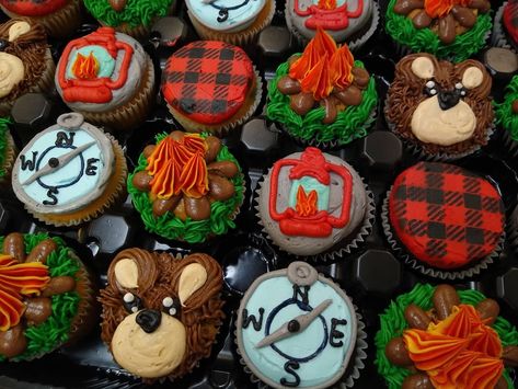 Camp Theme Cupcakes, Outdoorsy Cupcakes, Camping Cupcakes Ideas, Tent Cupcakes, One Happy Camper Cupcakes, Camping Theme Cupcakes, Camping Cupcakes, Camp Cupcakes, Canada Cake