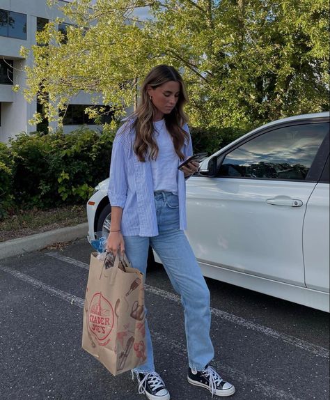 Jeans Converse Outfit, Converse Outfit Spring, Long Sleeve Outfit Ideas, Sleeve Outfit Ideas, Black High Top Converse Outfits, Outfits With Converse High Tops, Converse Outfit Ideas, Fashion In 2023, Coquette Instagram