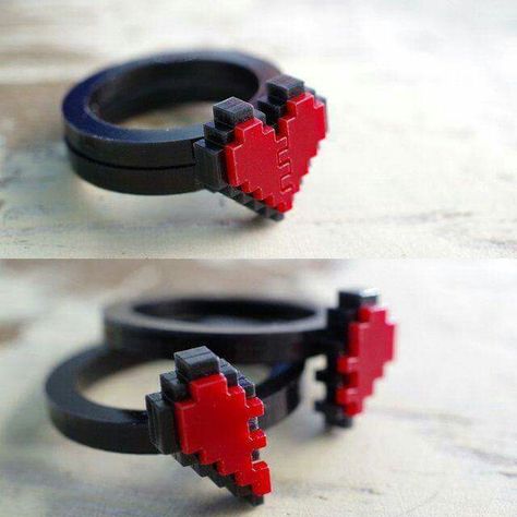 OMFG!!!! WANT! Drukarka 3d, Bff Jewelry, Pixel Heart, Acrylic Ring, Couple Jewelry, Couple Rings, 8 Bit, Pretty Jewellery, Cute Jewelry