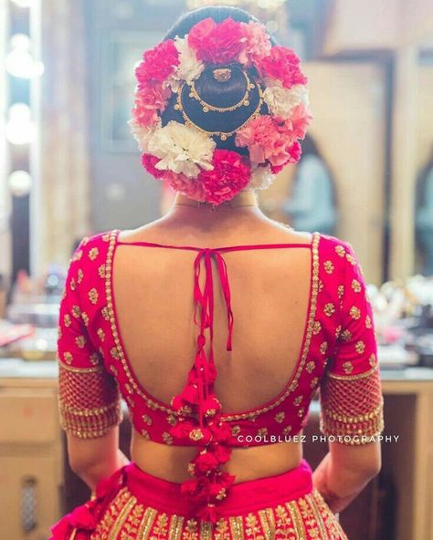 blouse designs collar neck | blouse designs deep neck | blouse design dikhaiye ब्लाउज बैक नेक डिजाइन, Floral Bun, Pink Blouse Designs, Traditional Hairstyle, Big Floral, Wedding Saree Blouse, Perhiasan India, Backless Blouse Designs, New Saree Blouse Designs