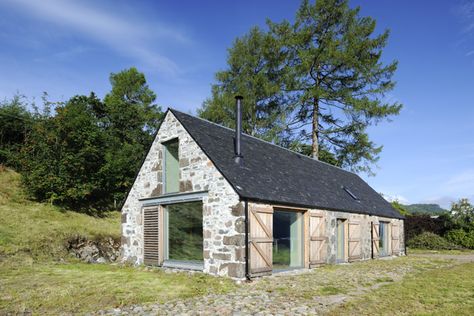 Leachachan Barn Converted Barn Homes, Barn House Conversion, Barn Conversion Interiors, Cottages Scotland, Stone Cabin, English Country Cottages, Small Barn, Carport Designs, Barn Renovation