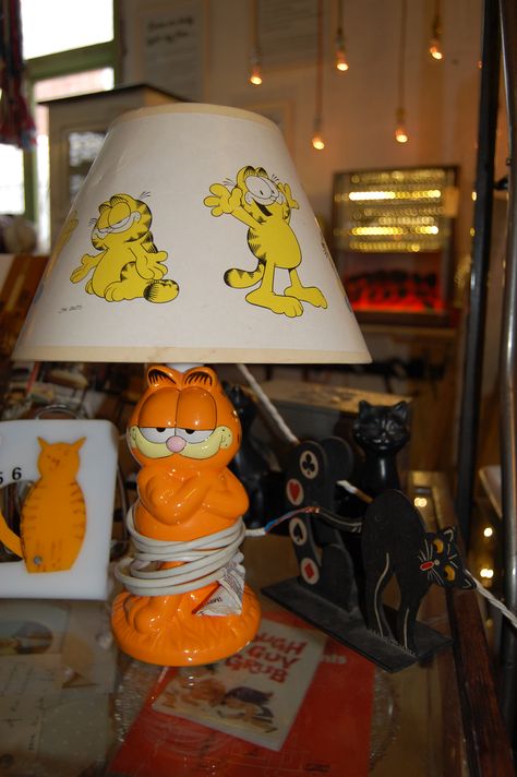 Garfield Furniture, Garfield Room, Garfield Decor, Fat Orange Cat, Garfield Pictures, Garfield Images, Garfield Cat, Chuck Norris, Orange Cat