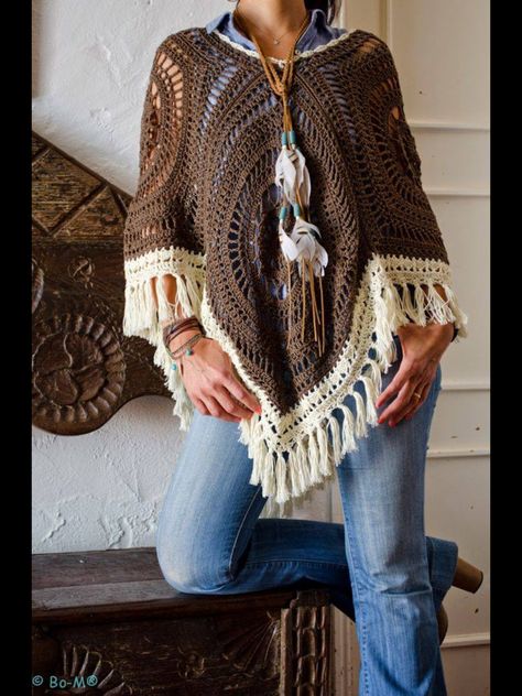 Poncho Au Crochet, Boho Poncho, Poncho Crochet, Confection Au Crochet, Ladies Poncho, Crochet Shawls And Wraps, Fringed Poncho, Poncho Pattern, Crochet Wrap