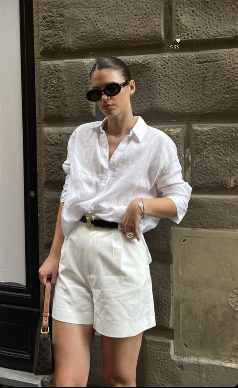 White Short Summer Outfits, White Long Shorts Outfit, Old Money Pool Outfit, Long Linen Shorts Outfit, White Short Outfits Summer, White Shorts Outfit Summer Classy, White Short Outfit, White Shorts Outfit Summer, Outfit Idea For Summer