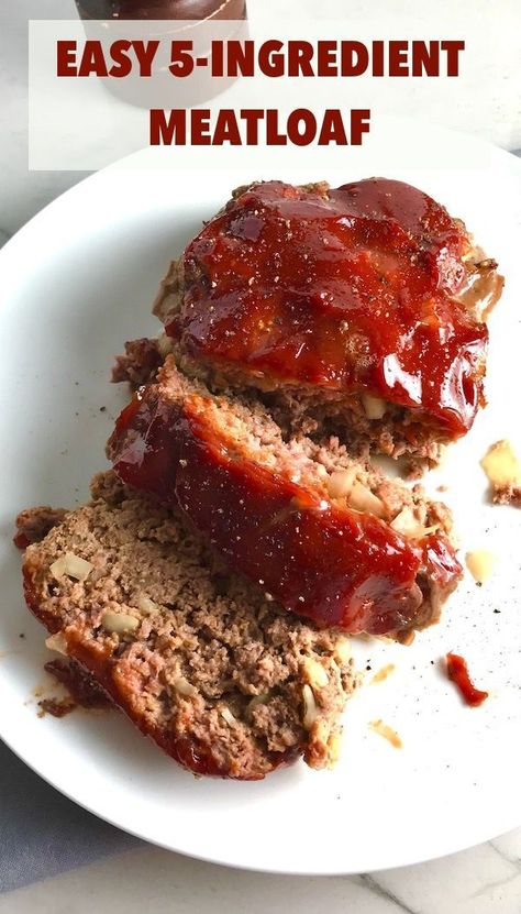 Coming into the busy holiday, this is the perfect EASY GO-TO Family Dinner! This Easy 5-Ingredient Meatloaf is loaded with flavor, but only a few ingredients!  It's gluten free and so moist because it replaces breadcrumbs with parmesan cheese for an incredible texture and taste!  You can make ahead and freeze too.  #meatloaf #comfortfood #easydinner #dinner #familydinner #glutenfree #winterrecipes #fallrecipes #beef #dinnerideas Easy Bread Crumbs, Quick Meatloaf, Quick Meatloaf Recipes, Homemade Meatloaf, Classic Meatloaf Recipe, Good Meatloaf Recipe, Classic Meatloaf, Cookies Gluten Free, Recipes With Few Ingredients