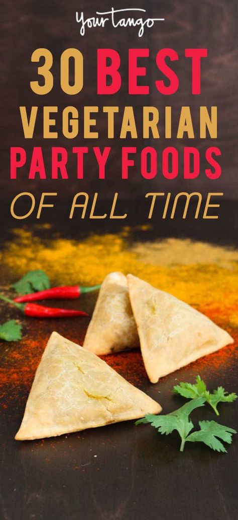 When it comes to party food ideas, what do you do when not everyone eats meat? Instead of just providing crudité and crackers, there are plenty of vegetarian food options you can make yourself. And vegetarian party food, especially, can be just as tasty. #vegetarian #food #partyfood Game Day Appetizers Vegetarian, Game Day Snacks Vegetarian, Easy Vegetarian Snacks For A Party, Best Vegetarian Appetizers For Parties, Vegetarian Buffet Food, Vegetarian Apps For Party, Vegetarian Recipes Party Food, Vegetarian Crowd Pleasers, Vegetarian Tapas Ideas