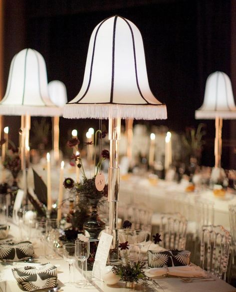 Wedding Lamp Centerpieces, Wedding Lamps Decoration, Table Lamps Wedding, Table Lamp Wedding, Art Deco Table Setting, Wedding Table Lamps, Lamp Centerpiece Wedding, Reception Decorations Table, Wedding Reception Decorations Table