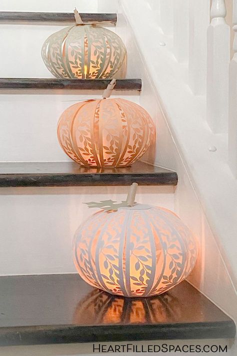 Holiday Paper Crafts, Paper Pumpkins, Budget Friendly Decor, Autumn Crafts, Make Paper, Holiday Paper, Cricut Craft Room, Cricut Tutorials, Autumn Decor