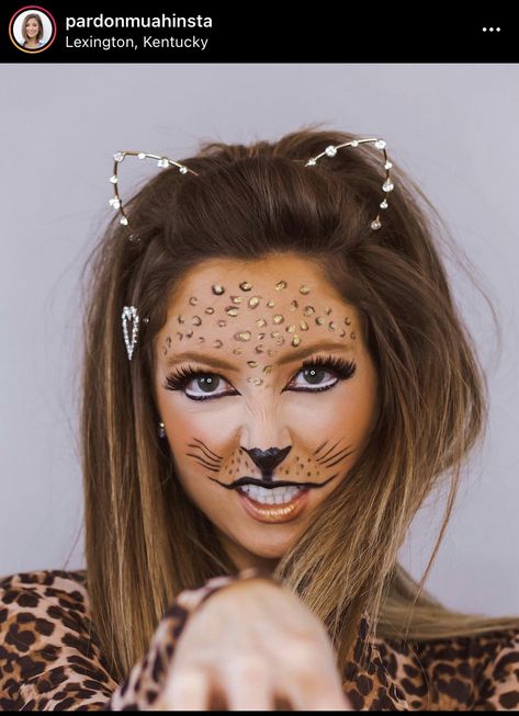 Cheetah Face Paint Women, Jungle Costume Ideas, Cheetah Face Paint, Scooby Doo Halloween Costumes, Jungle Costume, Carnaval Inspo, Halloween Homecoming, Diy Carnaval, Halloween Kids Party