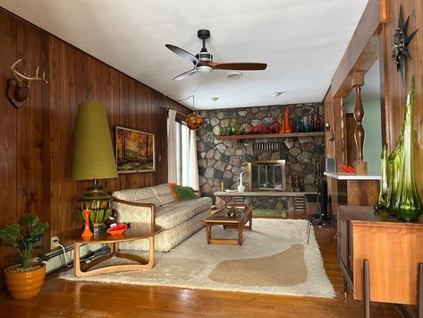 Mid century, mid-century living room, 1970s interior, viking glass, vintage design, retro living room, cozy living room, lane furniture Mid Century Living Room 1950s, 50s Interior Design, Mid Century Den, 1950s Interior Design, 1960s Living Room, 1950s Living Room, Mcm Living Room, 70s Interior Design, Mcm Living