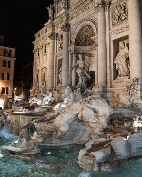 Do you know that Trevi Fountain in Rome, Italy collects about 1.5 million USD every year! 🇮🇹 Rome Trevi Fountain, Fountain In Rome, Rome At Night, Trevi Fountain Rome, Trevi Fountain, Fountain Of Youth, Rome Italy, At Night, Rome