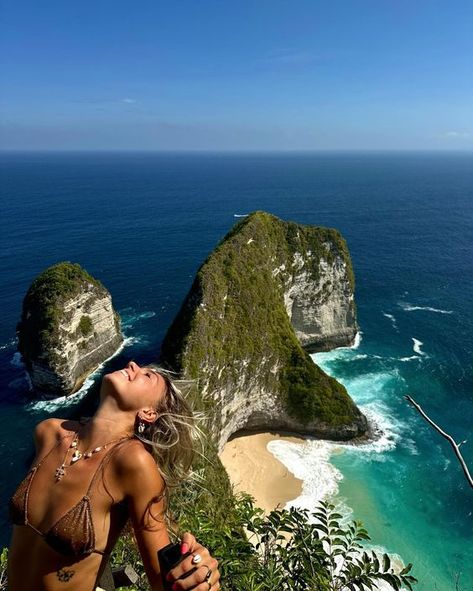 Vacation Aesthetic Picture, Bali Photo Inspiration, Thailand Nature, Bali Photos, Global Aesthetic, Kelingking Beach, Travelling Thailand, Bali Baby, Beautiful Australia