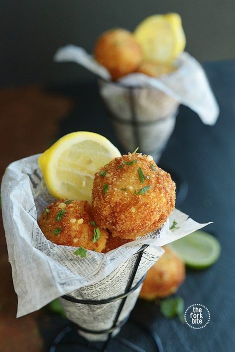 Fried Macaroni And Cheese Balls, Macaroni And Cheese Balls, Leftover Mac And Cheese, Mac And Cheese Balls Recipe, Fried Mac And Cheese Balls, Fried Mac N Cheese Balls, Mac And Cheese Balls, Fried Macaroni And Cheese, Fried Macaroni