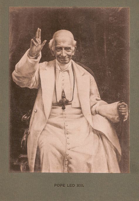 Pope Leo Xiii, Pope Pius Xii, Traditional Catholicism, Pope Leo, Juan Pablo Ii, Prayer For Family, Roman Catholic Church, Mushroom Art, Catholic Art