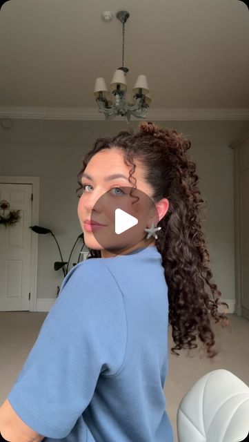 Sophie Marie on Instagram: "Curly hairstyle idea ☀️  I love a curly half-updo! This is so versatile for any occasion and perfect for summer   Using the @fableandmane moisturising leave-in spray. It’s the perfect refresh product 😍 (gifted)  💌Send to your curlfriends that need curly hair inspo" Curly Half Updos For Medium Hair, Curly Half Updo, Curly Hair Bubble Braid, Half Up Half Down Hair Curly, Curly Hairstyles 2c, Half Up Half Down Curly Hair, Bright Orange Nails, Curly Half Up Half Down, Curly Hair Inspo