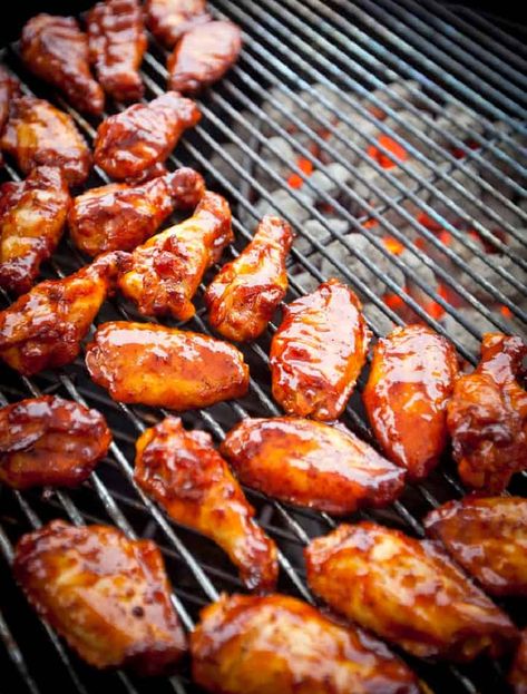 Wings Recipe Grilled, How To Grill Chicken, Grilled Chicken Wings Recipe, Chicken Wing Marinade, Honey Bbq Wings, Bbq Sauce Homemade Easy, Homemade Bbq Sauce Recipe, Frozen Chicken Wings, Grilled Wings