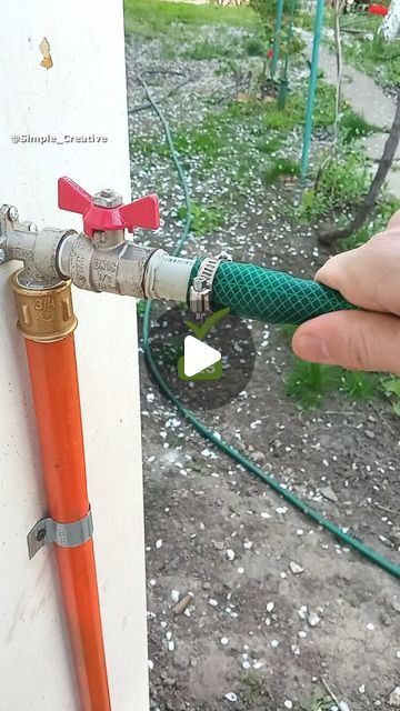 Plumbing Hacks Tips And Tricks, How To Diy, Diy Home Decor Easy Creative, Diy Hacks Lifehacks, Home Hacks Diy, Diy Craft Hacks, Easy Life Hacks, Life Hacks For Home, Diy Tips And Tricks