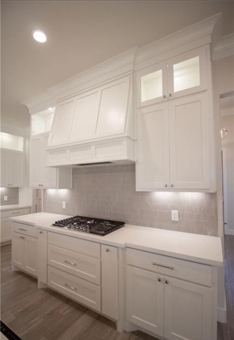 White Range Hood Cover, Range Hood Ideas Vaulted Ceiling, Built In Hood Vent, Wooden Range Hood Ideas, Cabinet Hood Vent, Hood Vent Ideas, Oven Hood Ideas, Hood Vents Kitchen, Stove Hood Ideas