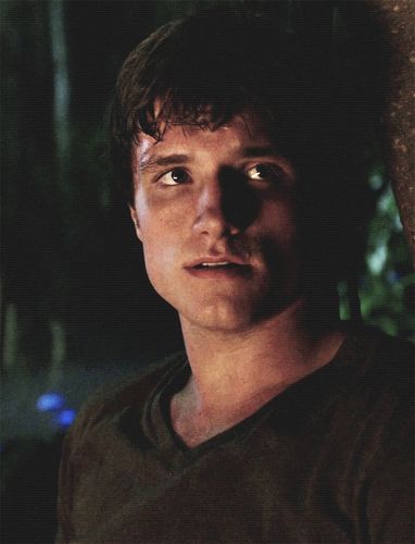 Josh Hutcherson as Sean Anderson - The Journey 2 Blond Tips On Black Hair Men, Sean Anderson Journey 2, Josh Hutcherson Photoshoot, Josh Hutcherson Puppy Eyes, Fame Dr Face Claims, Peeta Mellark Hot, Petta Malark, Wuhu Island, Josh Huterson