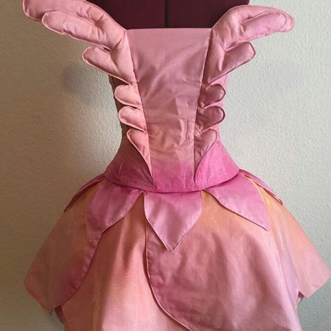 Barbie Fairytopia Cosplay, Barbie Fairytopia Costume, Fairytopia Costume, Barbie Fairytopia Aesthetic, Fairytopia Aesthetic, Barbie Elina, Elena Costume, Fairytopia Barbie, Barbie Costumes