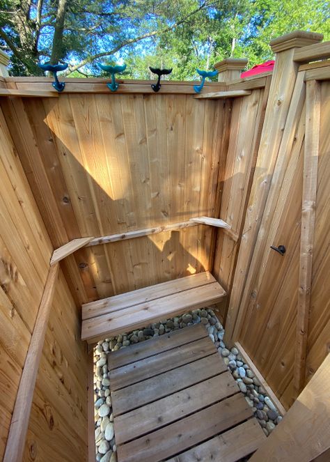 Shower Options, Outdoor Shower Kits, Outhouse Bathroom, Outside Showers, Outdoor Shower Enclosure, Outdoor Shower Diy, Cottage Tiny House, Outdoor Bathroom Design, Outdoor Toilet