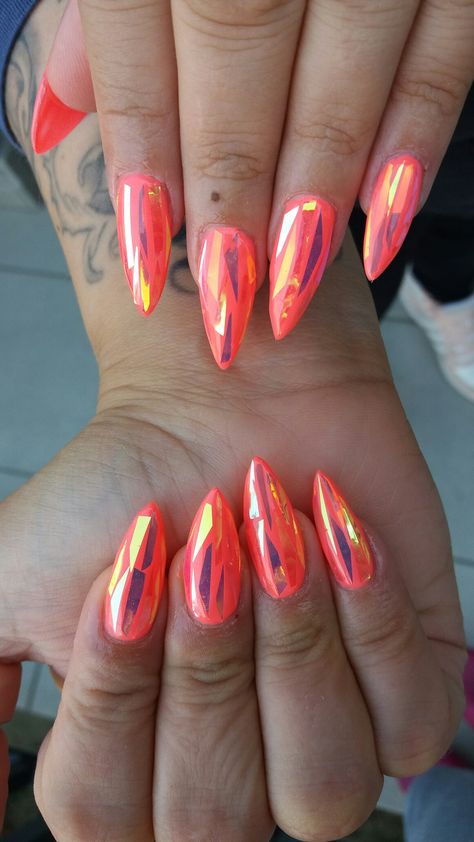 Nails broken glass Broken Glass Nail Design, Metallic Foil Nails, Chrome Foil Nails, Glass Manicures, Broken Glass Nails, Glass Nails Designs, Glass Nail Design, Glass Nail Art, Beards And Mustaches