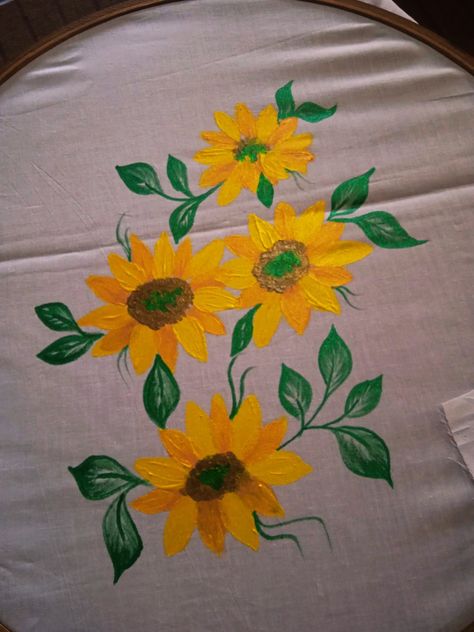 Add some flowers motives on my fabric 🎨 If you wanna learn paint join me for more ubdates and creative ideas. Complete tutorial step by step is available on my youtube channel Just go and watch it emidiatly. Thank you . . #fabric #fabricpaint #fabricart #dressdesign #motives #fabricpaintmotives #paintwork #artist #creative #saharafzal #shading #shadingtutorial #art #dress painting #cushions design #paintmotives #borderdesign #fabricpaintonshirt #artistic #easypainting Paint Sunflower, Cushions Design, Paint On Fabric, Dress Painting, Sunflower Painting, Art Dress, Fabric Paint, Easy Paintings, Border Design