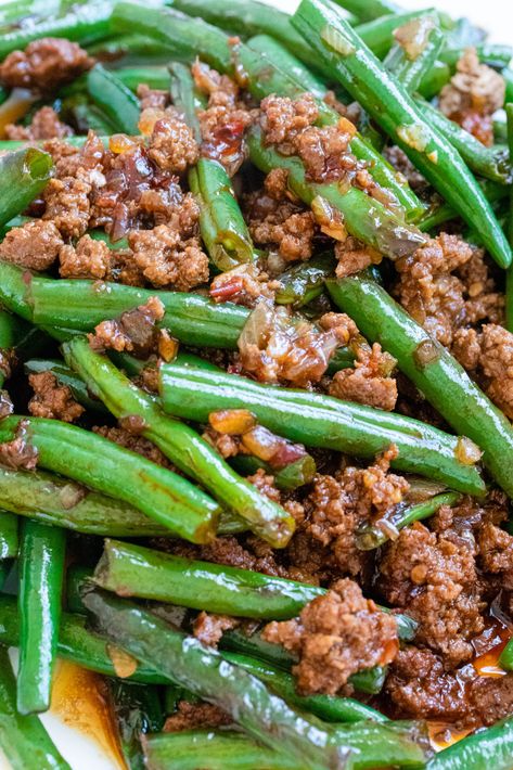 Sauteed Green Beans with Ground Beef Beef And Green Beans Recipe, Beans With Ground Beef, Green Bean Stir Fry, Bean Stir Fry, Ginger Beef, Sauteed Green Beans, Green Bean Recipes, Health Dinner Recipes, Green Bean