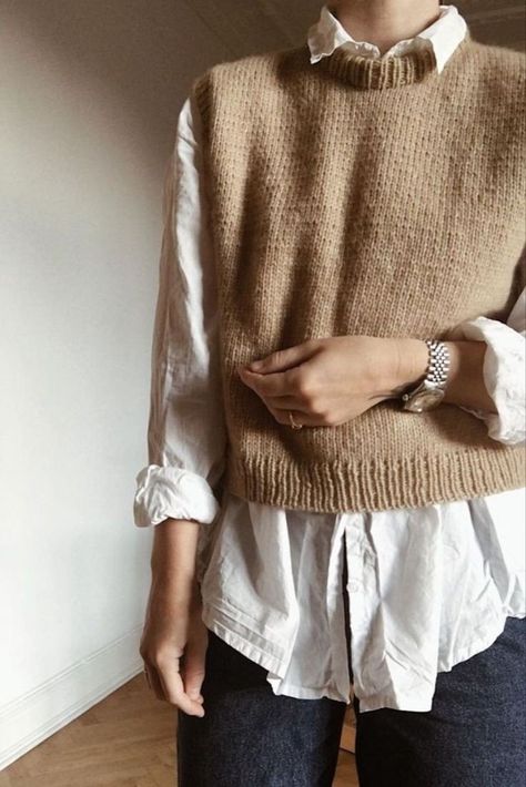 Ärmelloser Pullover, Stil Inspiration, Modieuze Outfits, Vest Outfits, 가을 패션, Fotografi Potret, Knit Fashion, Looks Style, Mode Inspiration