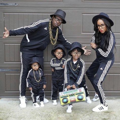 80s Hip Hop Costume, Run Dmc Costume, 90s Party Outfit Hip Hop, 90s Hip Hop Costume, 90s Hip Hop Outfits, Hip Hop Photoshoot, 90s Theme Party Outfit, 90s Party Outfit, Adidas Ad