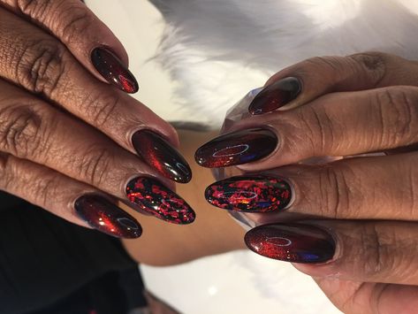 Red Black And Gold Nails, Nails Dark Red, 22 Nails, Black And Gold Nails, Nails Dark, Aesthetic Sweaters, Cheap Halloween, Red Foil, Black Nail