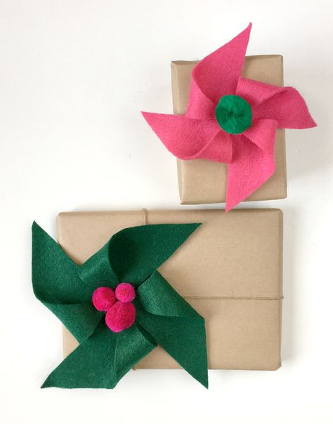 diy felt pinwheel gift toppers Christmas Gift Toppers, Pinwheel Craft, Michaels Store, Toppers Diy, Pinwheel Bow, Gift Wrapping Ideas, Creative Gift Wrapping, Diy Felt, Easy Diy Gifts