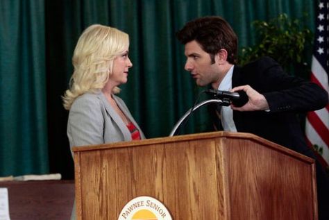 Hilarious. "Amy Poehler Reveals the Six Bizarre Habits of Adam Scott" Amy Poehler, Parcs And Rec, Nurse Ann, Ben Wyatt, Kathryn Hahn, Adam Scott, Jon Hamm, Art Quotes Inspirational, Free Thinker