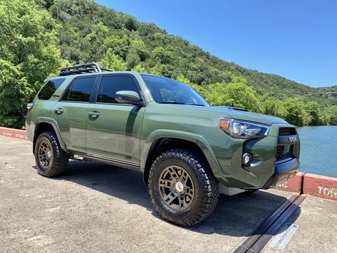 Four Runner Toyota, 4 Runner Aesthetic, Green 4runner, Lifted 4runner, 2020 4runner, Toyota 4runner Trd Pro, Baddie Era, Four Runner, Car Customization