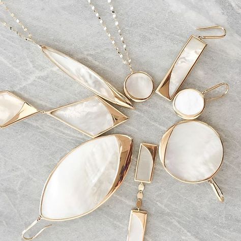 Mother Of Pearl Accessories, Mop Jewelry, Concept Jewelry, Chicago Spring, Eco Art, Jewelry 2023, Inlay Jewelry, Pearl Necklace Designs, Mother Of Pearl Jewelry