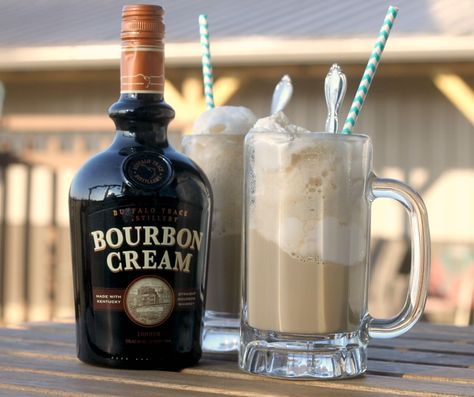 Celebrate National Root Beer Float Day With These AWesome Recipes | A&W® All American Food Baileys Irish Cream Recipes, Root Beer Floats, Bourbon Cream, Bourbon Recipes, Apple Drinks, Bourbon Drinks, Yummy Alcoholic Drinks, Beer Float, Boozy Drinks