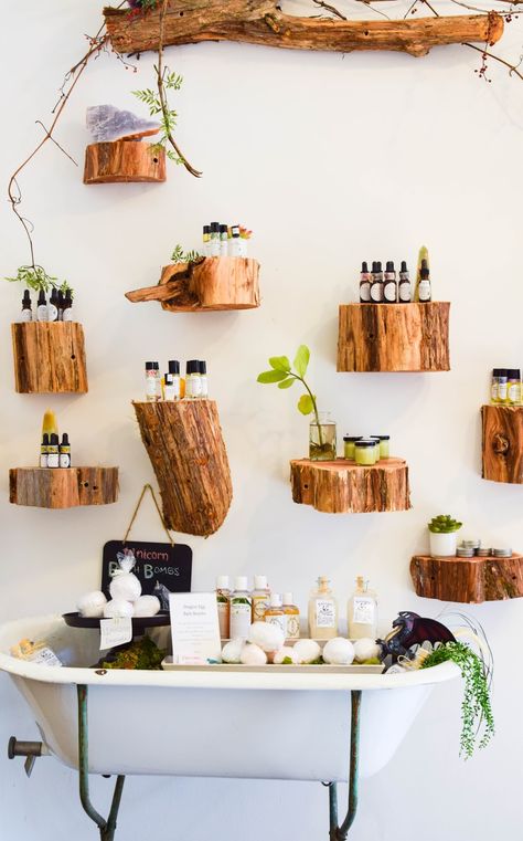 Unique Wall Display Ideas, Nature Store Design, Nature Shop Design, Store Interiors Ideas, Small Retail Space Ideas, Boho Store Design, Boho Shop Interior, Shop In Shop, Wellness Shop