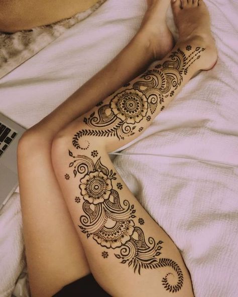 Full Body Mehndi Designs | Indian Full Body Mehndi Pics | Henna Tattoo Full Body Henna, Thigh Henna, Leg Henna Designs, Unique Henna, Leg Henna, Henna Drawings, Henna Inspired Tattoos, Cute Henna, Henna Tattoo Hand