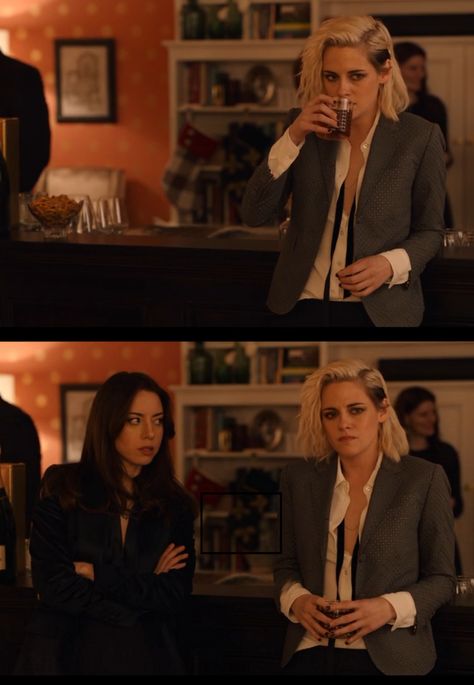 The Happiest Season (2020) - starring Kristen Stewart and Aubrey Plaza in this iconic power suit moment Kristen Stewart In Suit, Happiest Season Kristen Stewart, Kristen Stewart Suit, Celebrity Women In Suits, Aubrey Plaza Suit, Kristen Stewart Happiest Season, Happiest Season Movie, The Happiest Season, Kirsten Stewart Style