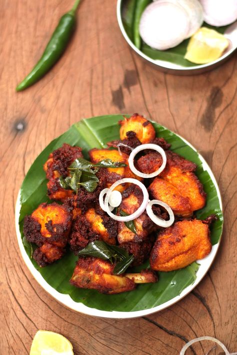 Kerala style Fried Chicken.Chicken marinated with spicy masala and deep fried in coconut oil. Kerala Chicken Fry, Chicken Curry With Coconut Milk, Indian Platter, Cooking Peppers, Vindaloo Recipe, Rotisserie Chicken Recipe, Coconut Oil In Coffee, Deep Fried Chicken, Curry With Coconut Milk