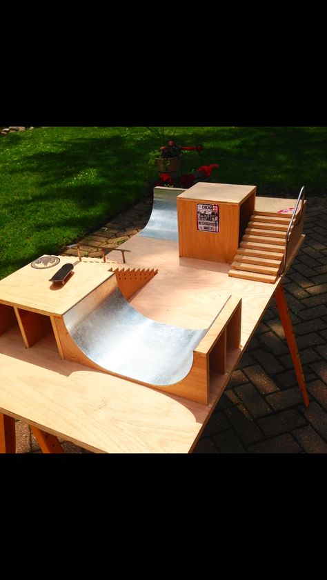 My personal fingerboard park, if you think this is cool you should see what i can do with a custom! Email me about it at mambosai@comcast.net mambosai.com Teck Deck Ramps Diy, Diy Mini Skate Park, Finger Skateboard Park Diy, Diy Fingerboard Skatepark, Finger Board Skate Park Diy, Tech Deck Ramps Diy, Fingerboard Park Diy, Tech Deck Skatepark, Fingerboard Skatepark