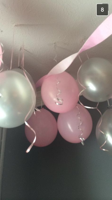 Cool way to hang no helium balloons No Helium Balloon Ideas, No Helium Balloons, Birthday Note, Helium Balloons, Birthday Ideas, Projects To Try, Balloons, Birthday Party, Birthday