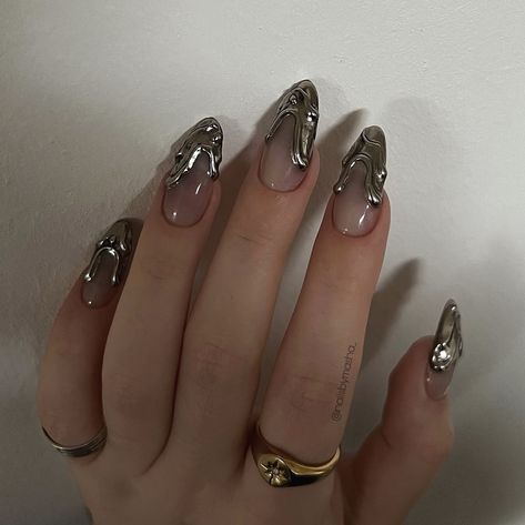 3d Metallic Nails, Molten Metal Nails, Metallic Silver Nails, Dark Chrome Nails, 3d Chrome Nails, Metal Nail Art, Metallic Nails Design, Metallic Nail Polish, Hello Nails