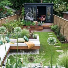 Multi-zoned garden makeover with raised beds, summerhouse and dining area Taman Diy, Small Garden Landscape, Narrow Garden, Jade Design, Jardim Diy, Back Garden Design, Desain Lanskap, Backyard Renovations, Garden Design Layout