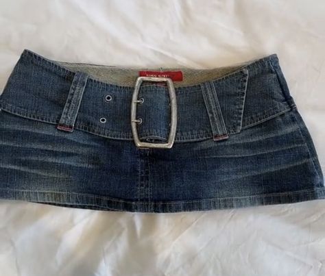 2000s Micro Skirts, Low Rise Mini Skirt Outfit 2000s, Denim Micro Mini Skirt Outfit, Mini Skirt 2000s, 2000 Skirt, 2000s Mini Skirt, Jean Skirt Mini, Y2k Skirts, Y2k Mini Skirt